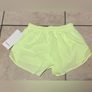 Lululemon Hotty Hot LR Short 4”